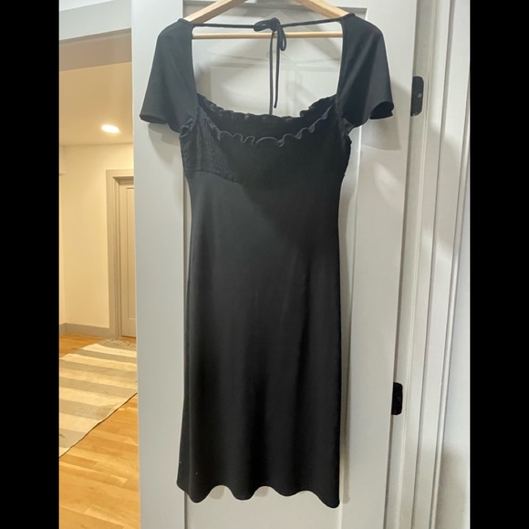 BCBG MaxAzria - Picture 4 of 6